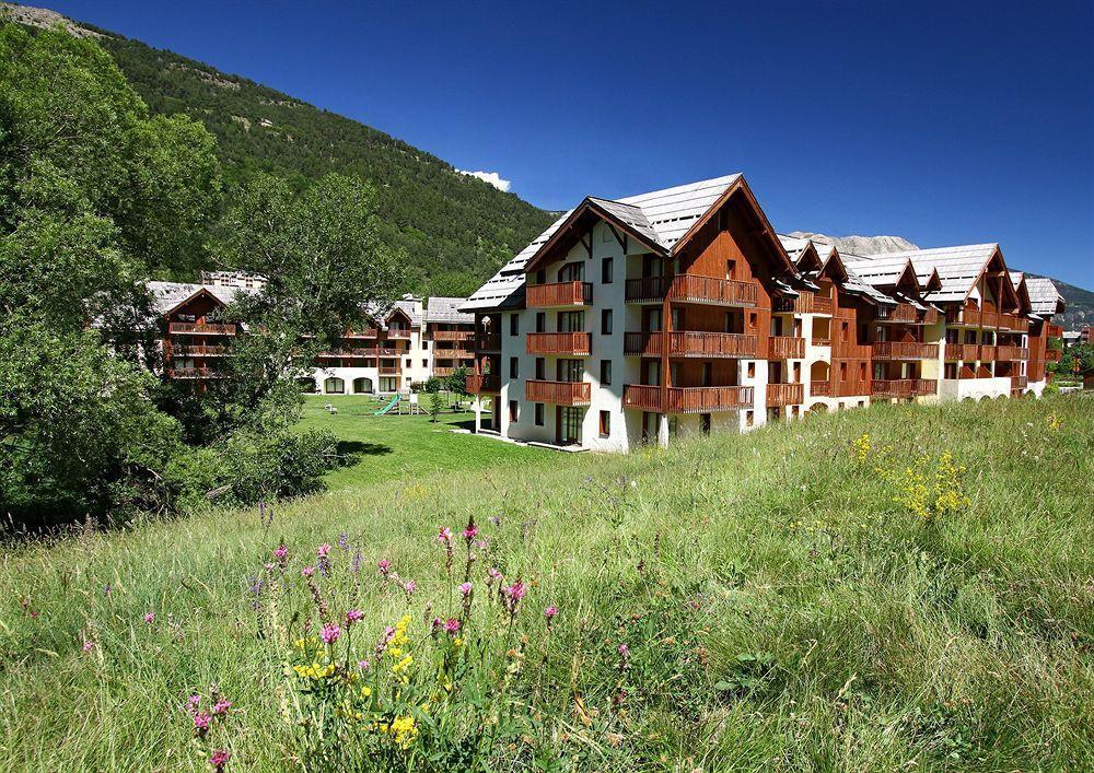 Residence Pierre & Vacances L'Alpagaラ・サル・レ・ザルプ エクステリア 写真