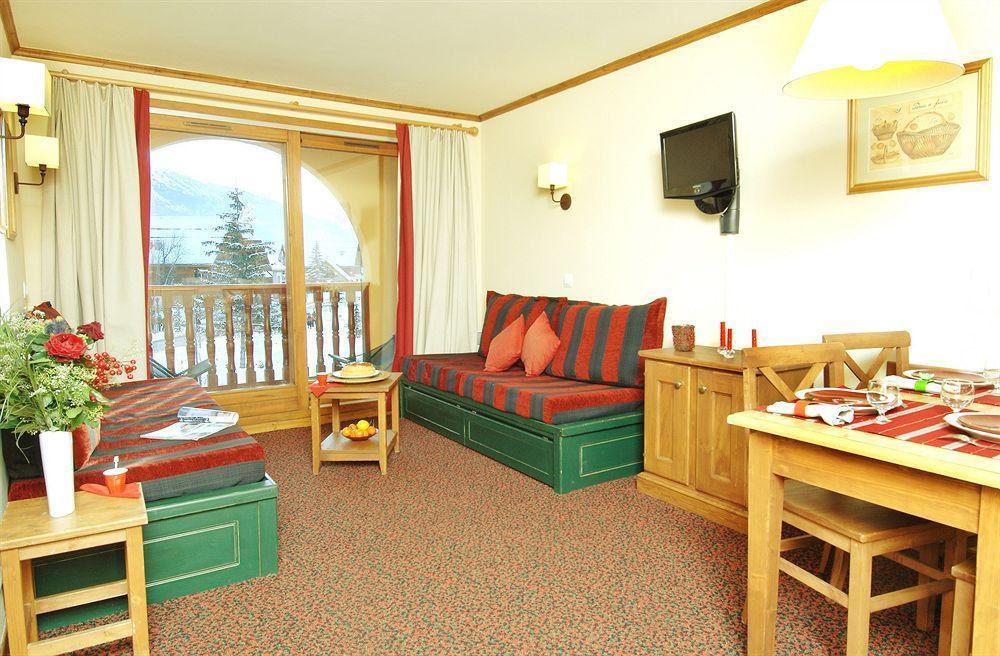 Residence Pierre & Vacances L'Alpagaラ・サル・レ・ザルプ エクステリア 写真