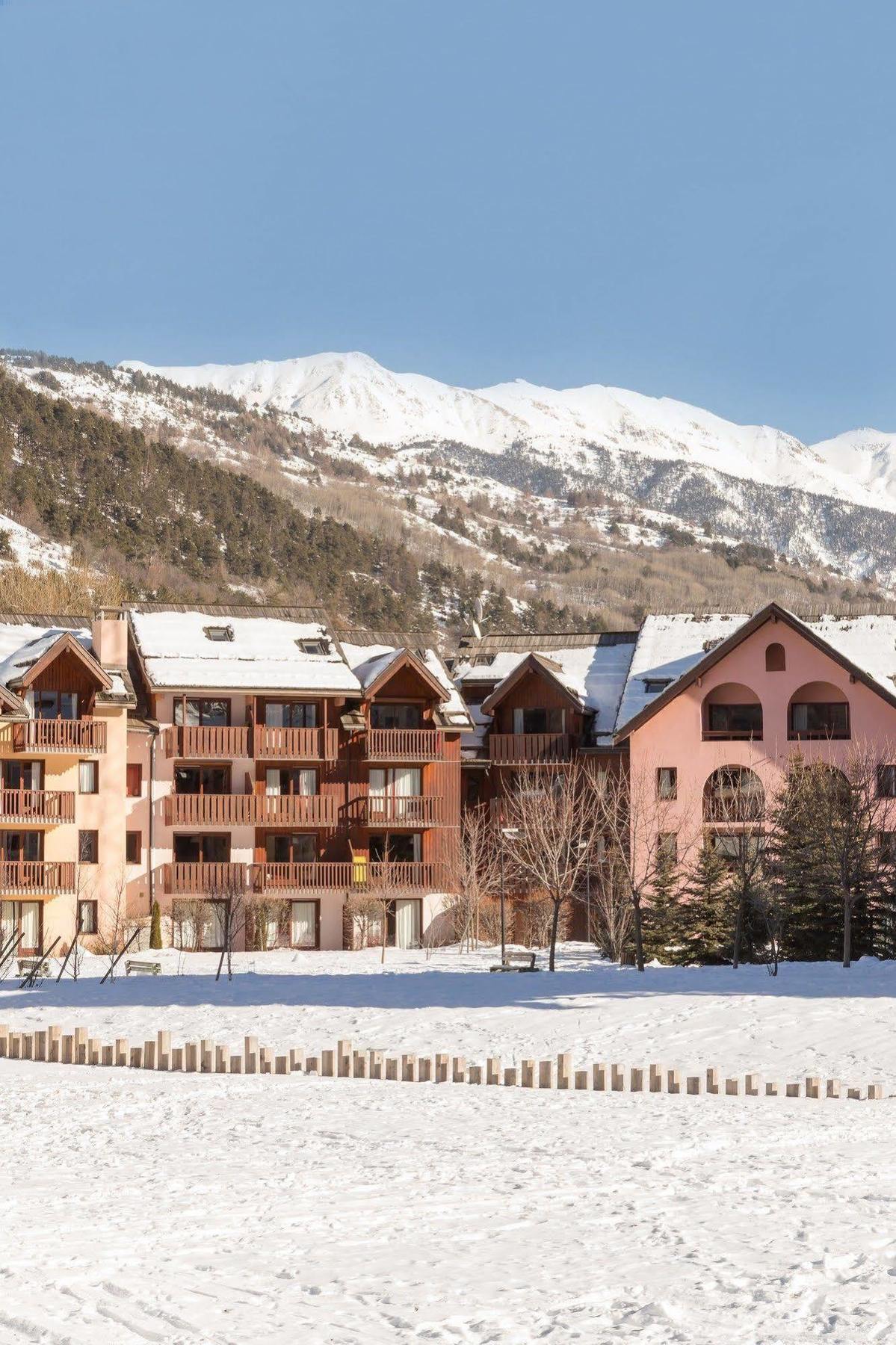 Residence Pierre & Vacances L'Alpagaラ・サル・レ・ザルプ エクステリア 写真