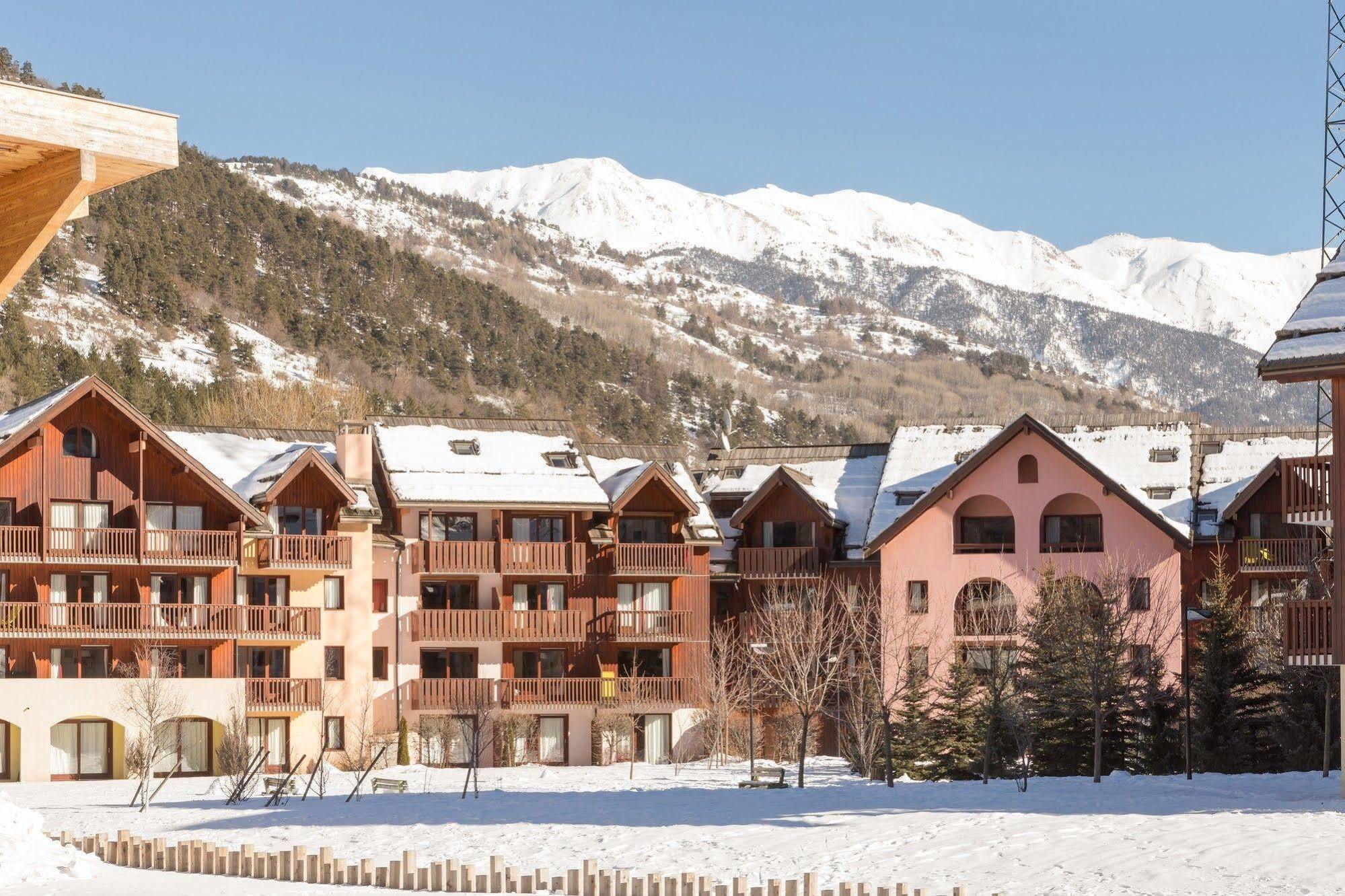 Residence Pierre & Vacances L'Alpagaラ・サル・レ・ザルプ エクステリア 写真